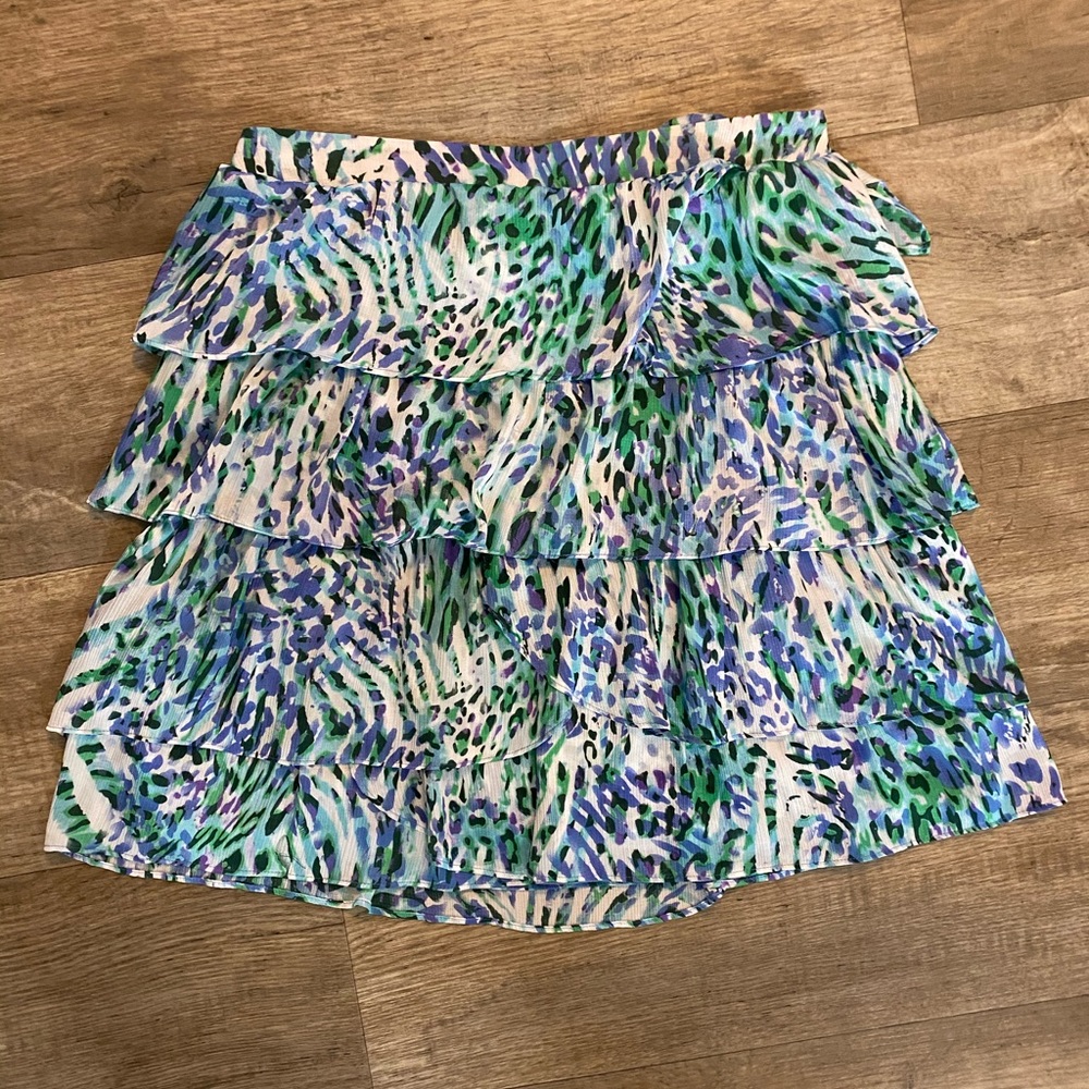 ***Bundle 2 for $10 Deals*** New York & Company White and Blue Bubble Mini Skirt